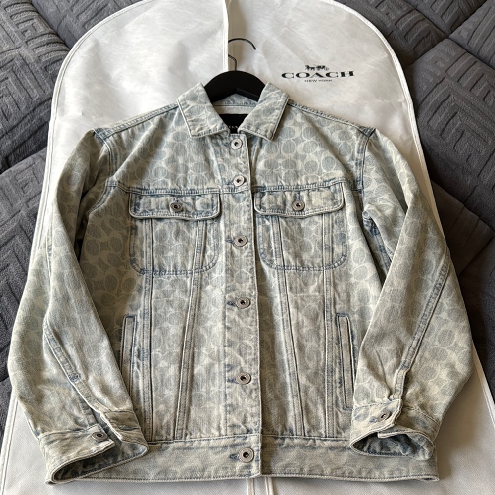 Coach Denim Jacket with Monogram Pattern. Offers welcome - Picture 4 of 8